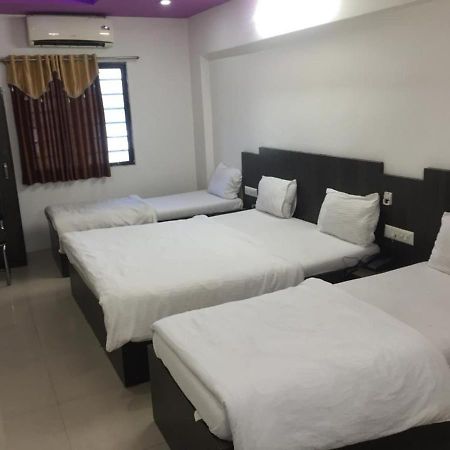 Hotel Long Stay Αχμπανταμπάντ Εξωτερικό φωτογραφία